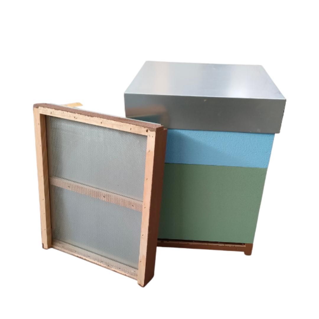 Colmeia Lusitana com Estrado Sanitário